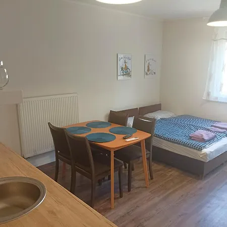 Sarahome3 Center Apartman *